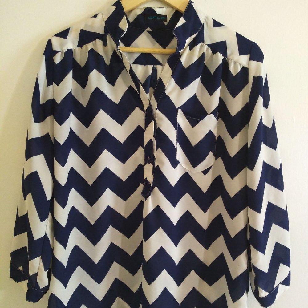 Cals Blue & White Zigzag Chevron Shirt - Size L